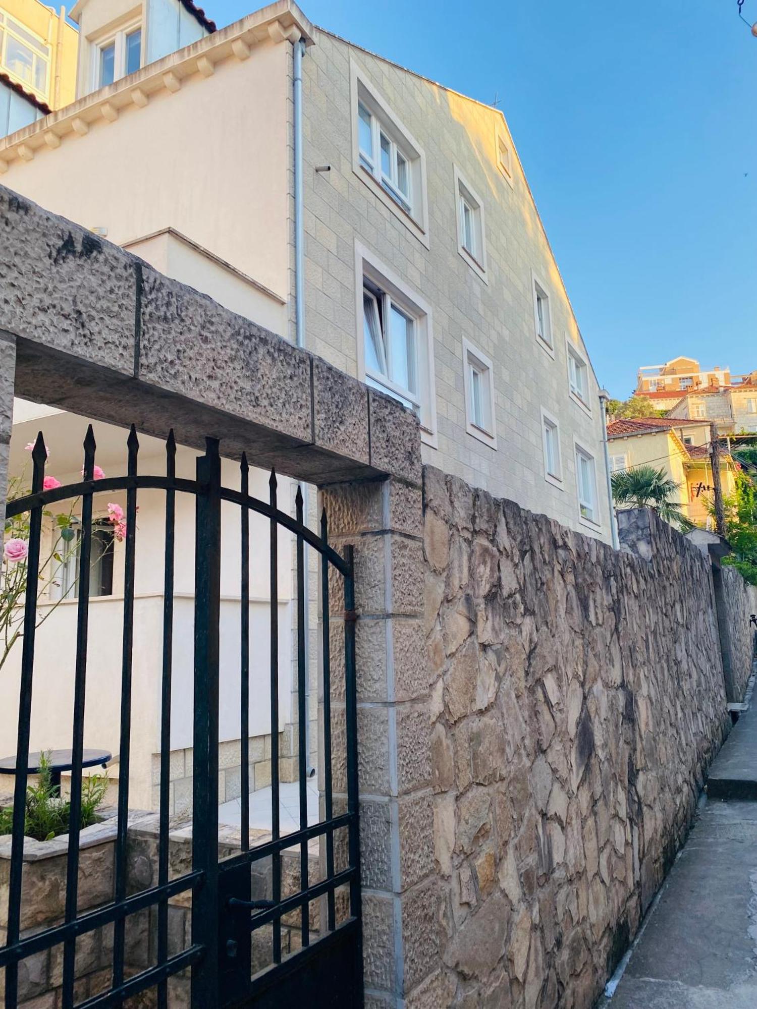 Apartman Pafi *
