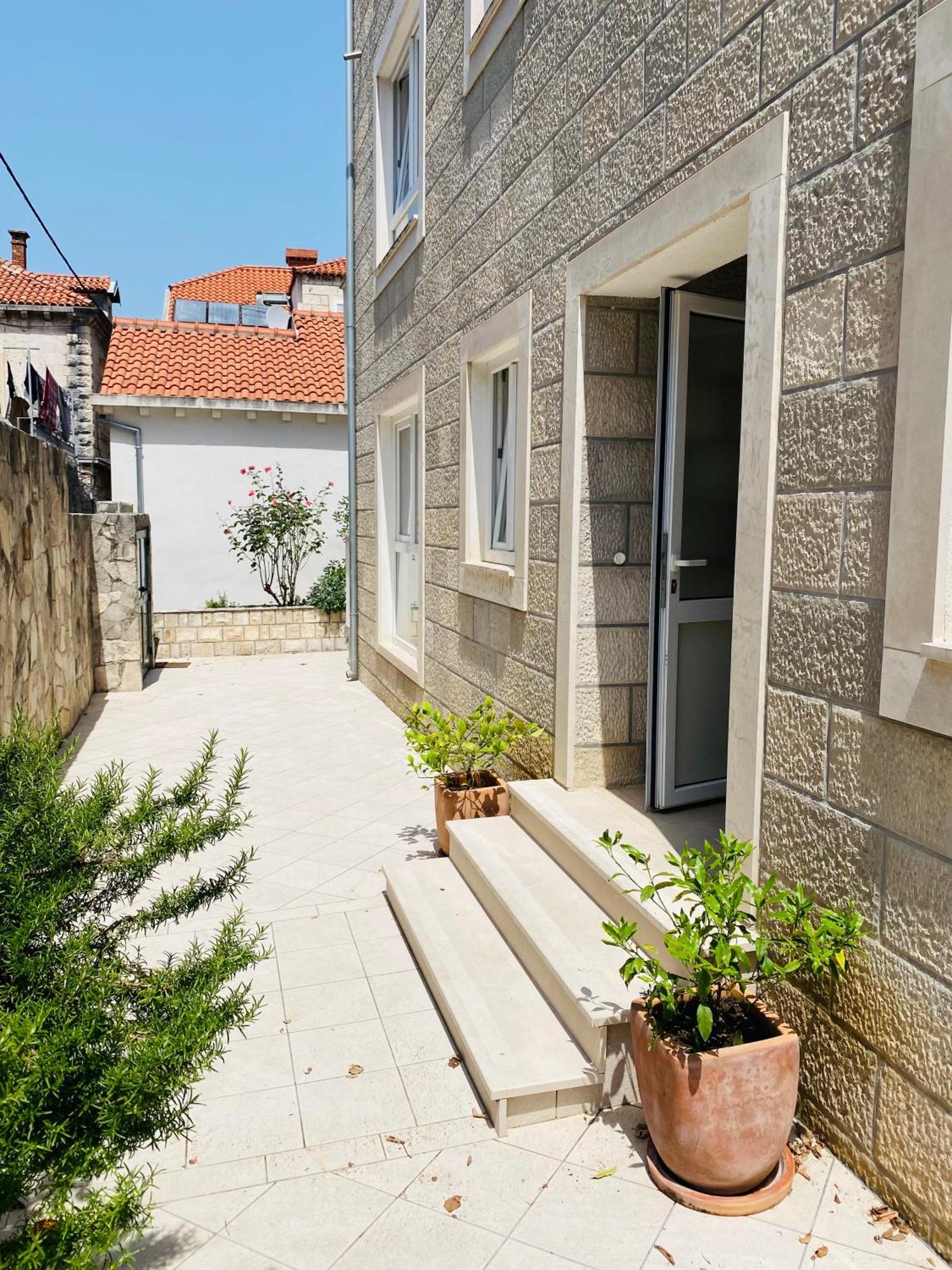 Pafi Apartment *