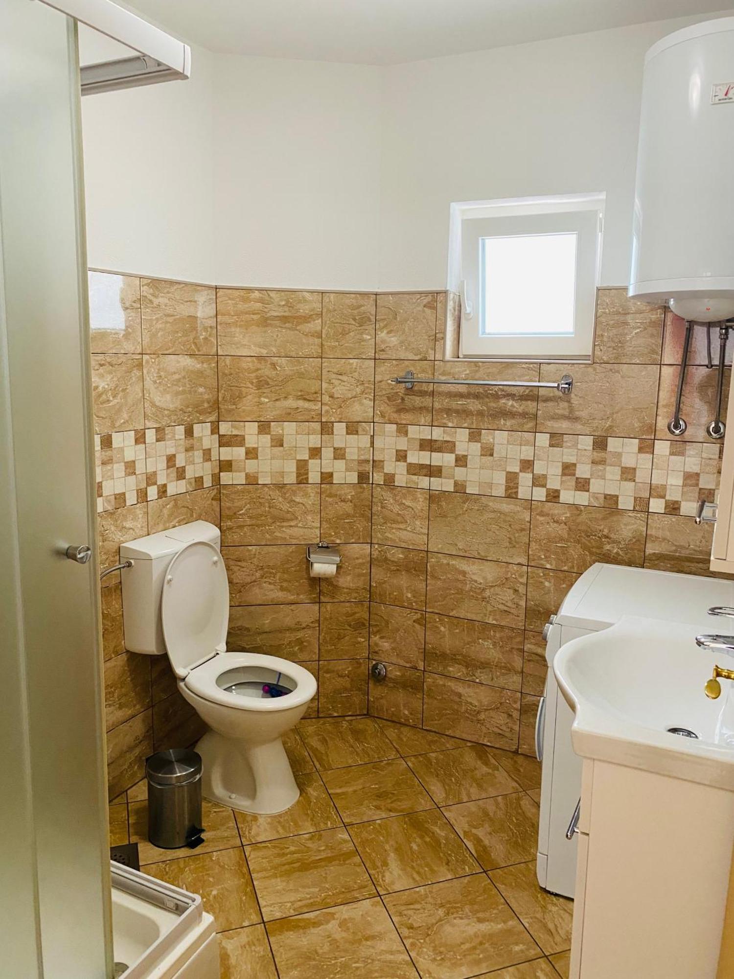 Apartman Pafi *